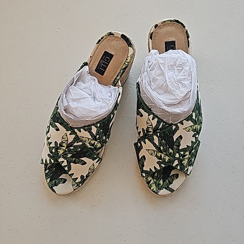 Nearly New GILI Kalani Espadrille Wedge, Size 9.5